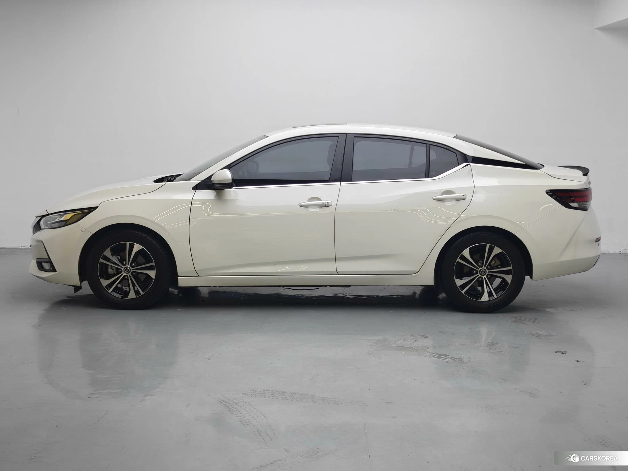 Nissan Sylphy 2020 Белый из Китая