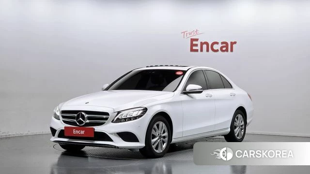Mercedes-Benz C-Class W205 2019 Белый из Кореи