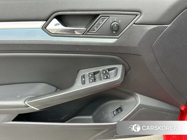 Volkswagen Lamando 2022 Красный из Китая