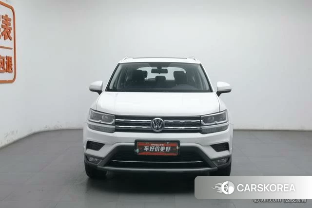 Volkswagen Tharu 2020 Белый из Китая