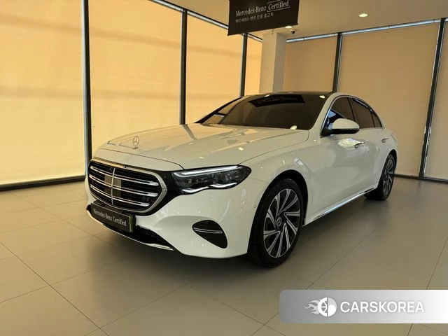 Mercedes-Benz E-Class W214 2026 Белый из Кореи