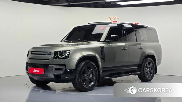 Land Rover Defender (L663) 2024 Темно-зеленый из Кореи