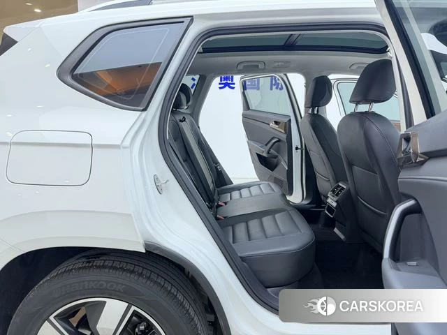 Volkswagen Tharu 2021 Белый из Китая