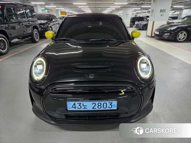 Mini Cooper Electric 2022 Черный из Кореи
