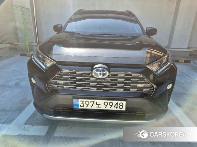 Toyota RAV4 5th Generation 2021 Черный из Кореи