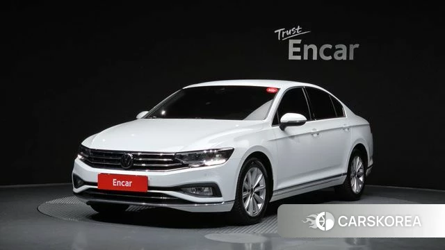 Volkswagen Passat GT (B8) 2021 Белый из Кореи