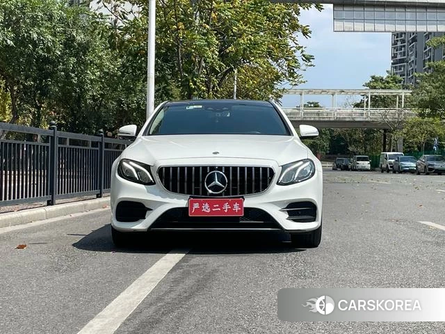 Mercedes-Benz E-Class 2020 Белый из Китая