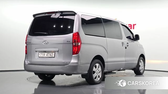 Hyundai The New Grand Starex 2018 Серебряный из Кореи