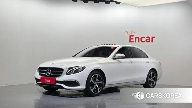Mercedes-Benz E-Class W213 2019 Белый из Кореи