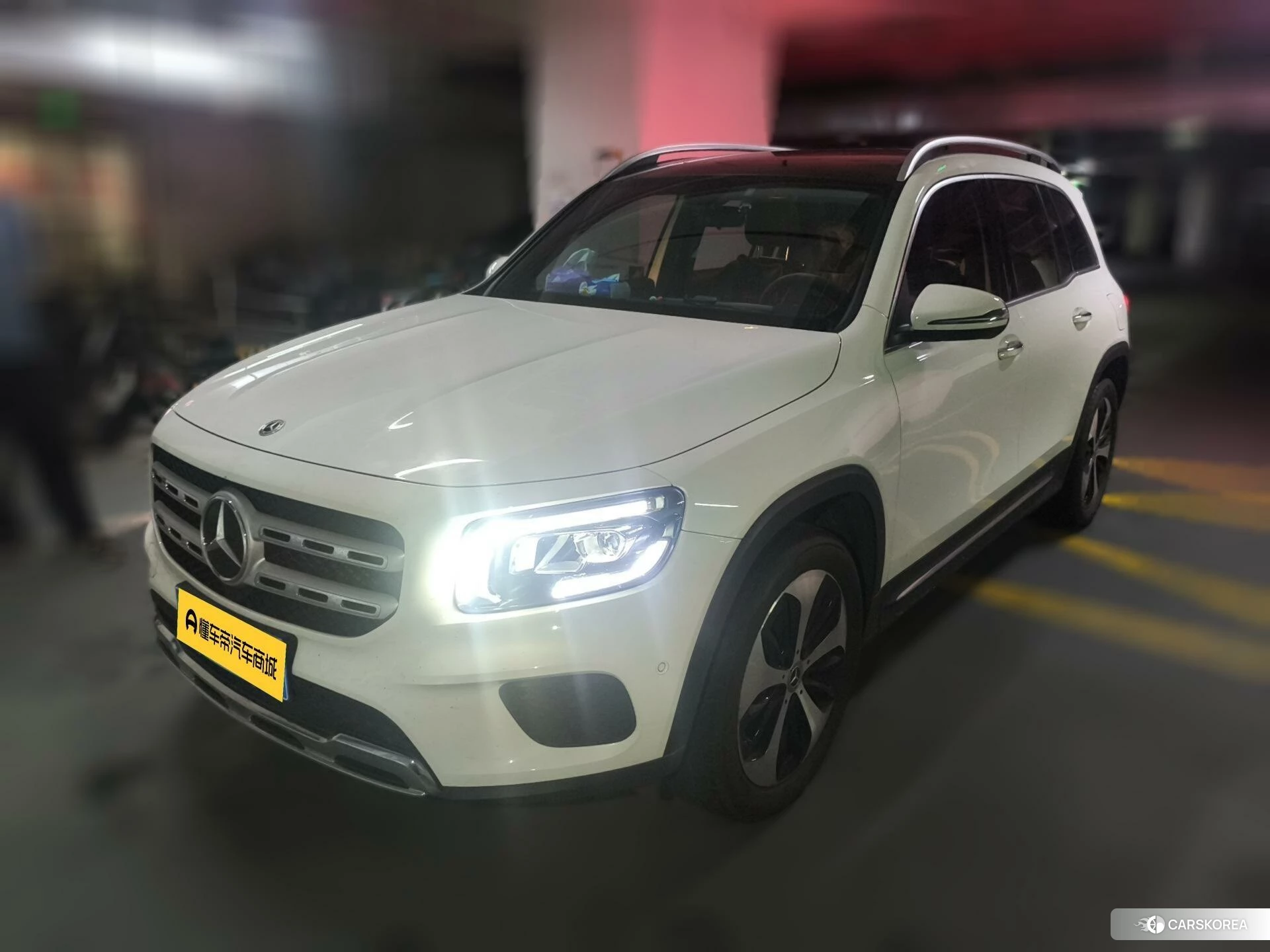 Mercedes-Benz GLB 2021 Белый из Китая