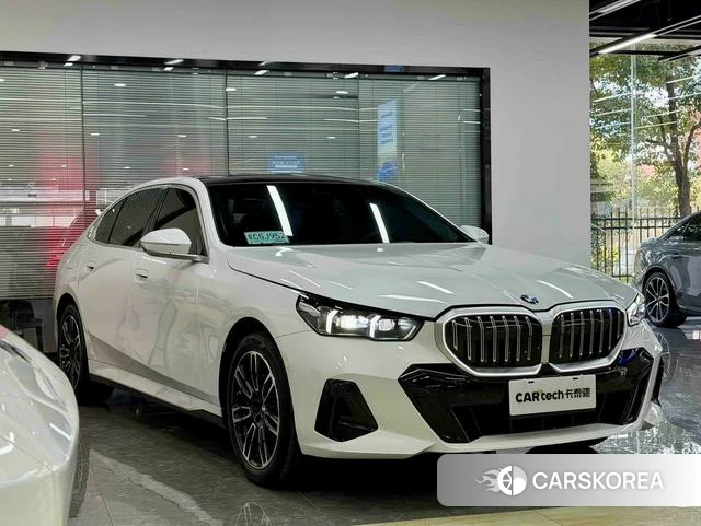 BMW 5 series 2026 Белый из Китая