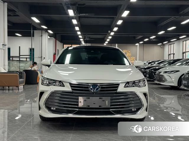 Toyota Avalon 2021 Белый из Китая