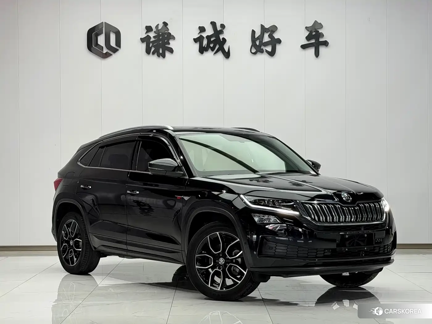 Skoda Kodiaq 2021 Черный из Китая