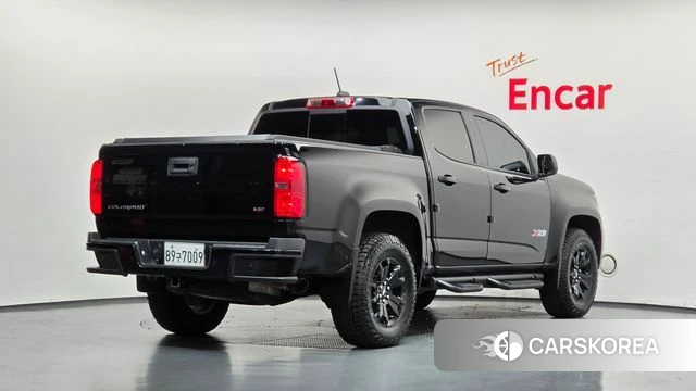 Chevrolet (GM Daewoo) Real New Colorado 2021 Черный из Кореи