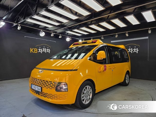 Hyundai Staria 2022 Желтый из Кореи