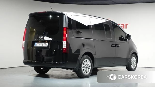 Hyundai Staria 2024 Черный из Кореи