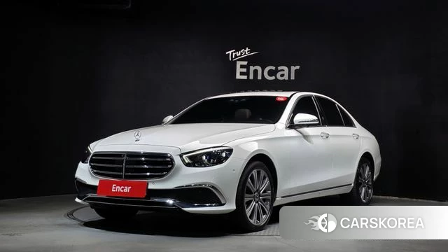 Mercedes-Benz E-Class W213 2023 Белый из Кореи