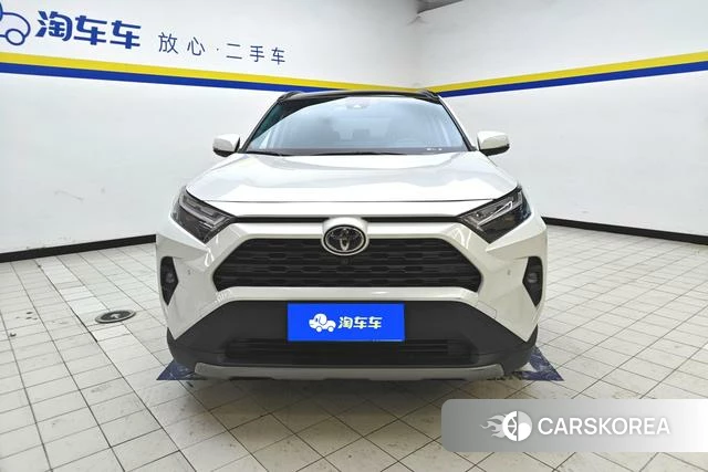 Toyota RAV4 2024 Белый из Китая