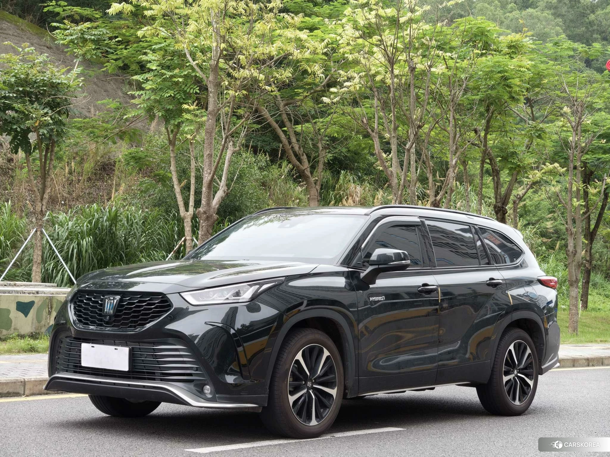 Toyota Crown 2021 Черный из Китая