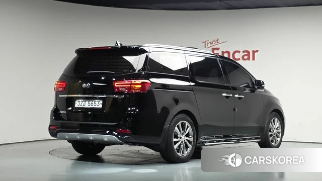 Kia The New Carnival 2018 Черный из Кореи