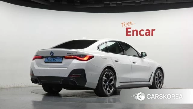 BMW i4 2023 Белый из Кореи