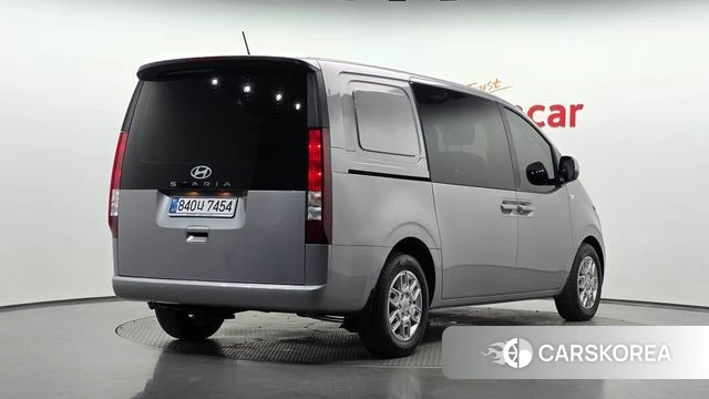 Hyundai Staria 2025 Серебряный из Кореи