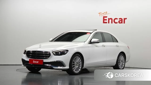 Mercedes-Benz E-Class W213 2021 Белый из Кореи