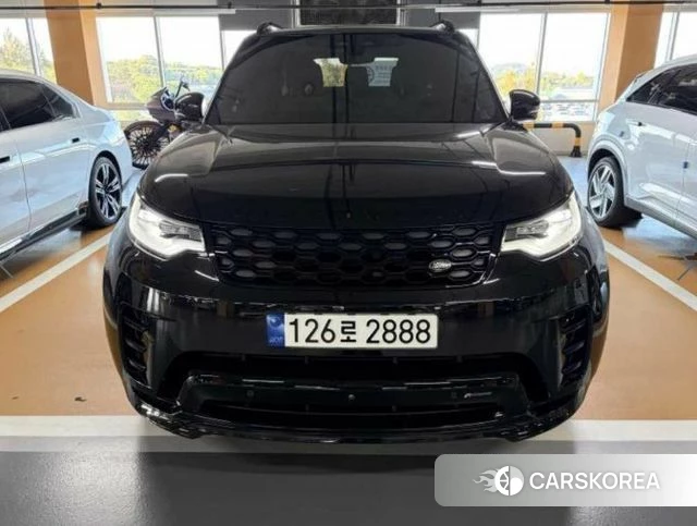 Land Rover Discovery 5 2023 Черный из Кореи