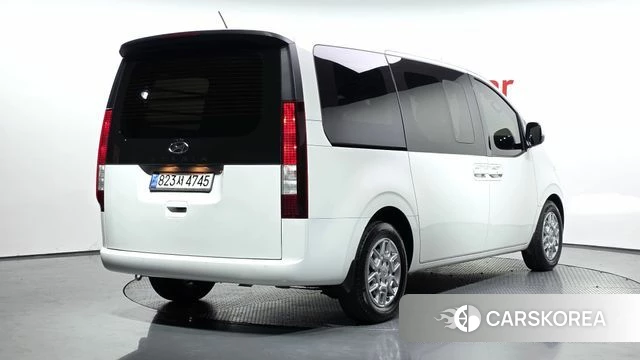 Hyundai Staria 2022 Белый из Кореи