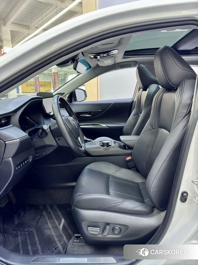 Toyota Harrier 2022 Белый из Китая