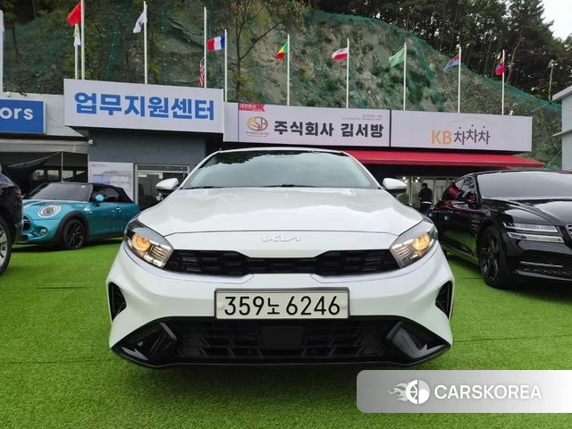Kia The New K3 2nd generation 2021 Белый из Кореи