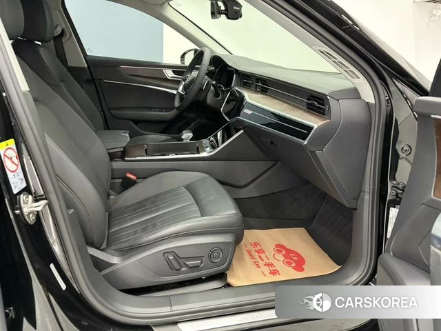 Audi A6 2021 Черный из Китая