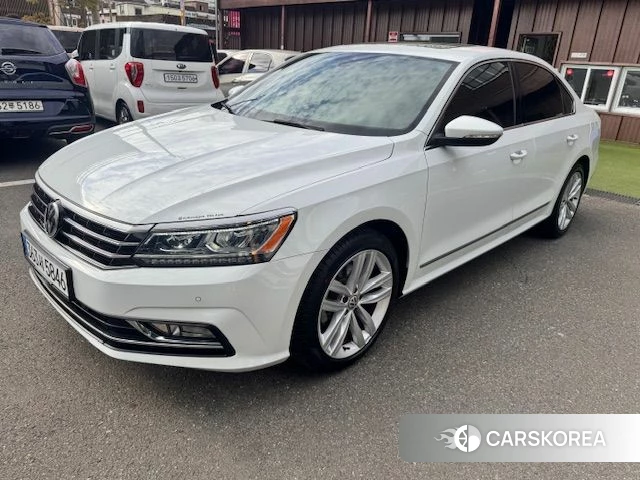 Volkswagen The New Passat 2018 Белый из Кореи