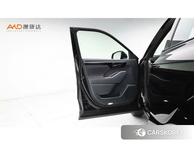 Toyota Crown 2022 Черный из Китая