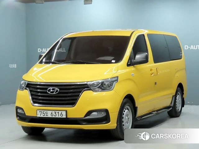 Hyundai The New Grand Starex 2019 Желтый из Кореи