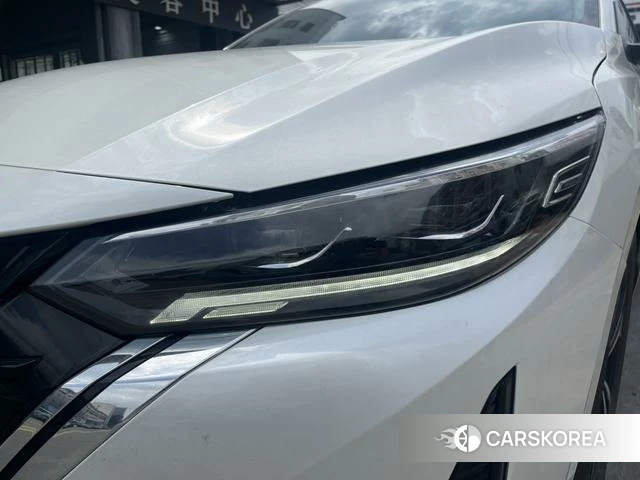 Nissan Sylphy 2023 Белый из Китая