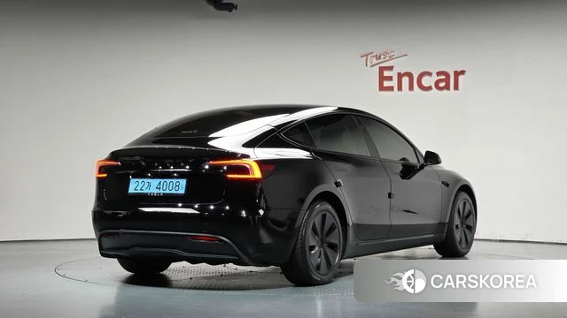 Tesla Model 3 2025 Черный из Кореи