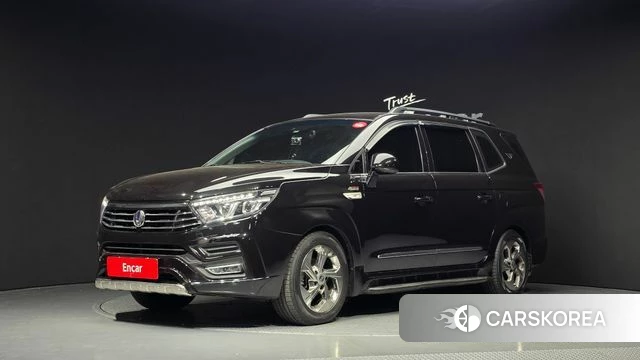 Ssangyong Korando Turismo 2018 Черный из Кореи