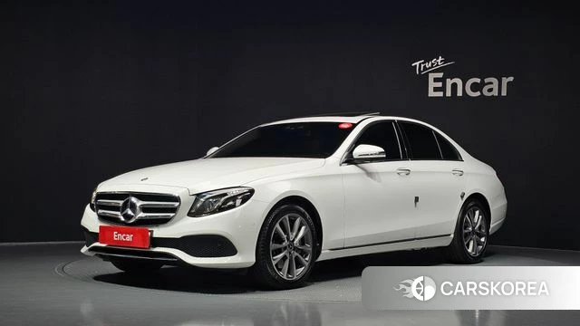 Mercedes-Benz E-Class W213 2019 Белый из Кореи