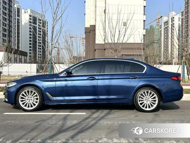 BMW 5 series 2021 Синий из Китая