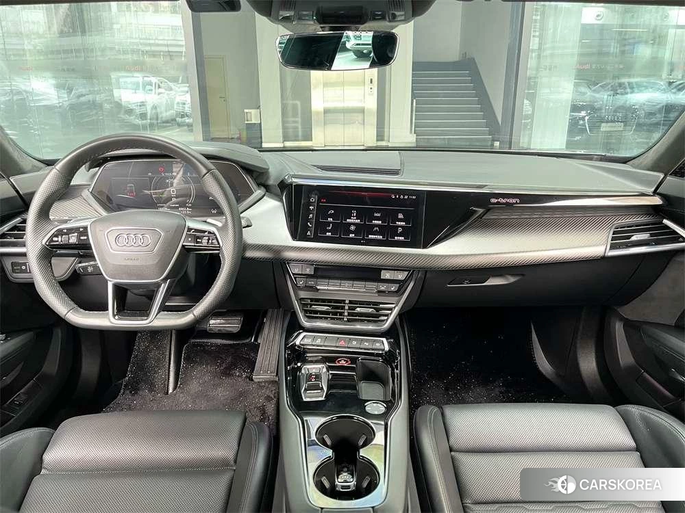 Audi e-tron 2023 Черный из Китая