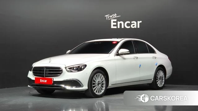 Mercedes-Benz E-Class W213 2023 Белый из Кореи