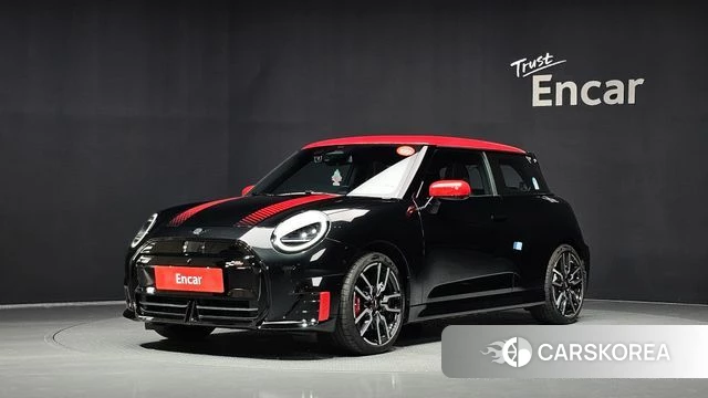 Mini Cooper Electric 4th Generation 2025 Черный из Кореи