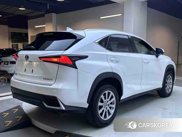 Lexus NX 2021 Белый из Китая