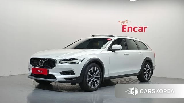 Volvo V90 Cross-Country 2024 Белый из Кореи