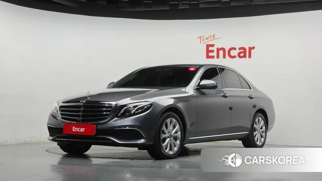 Mercedes-Benz E-Class W213 2018 Серый из Кореи