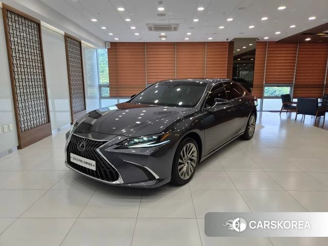Lexus ES300h 7th generation 2021 Серый из Кореи