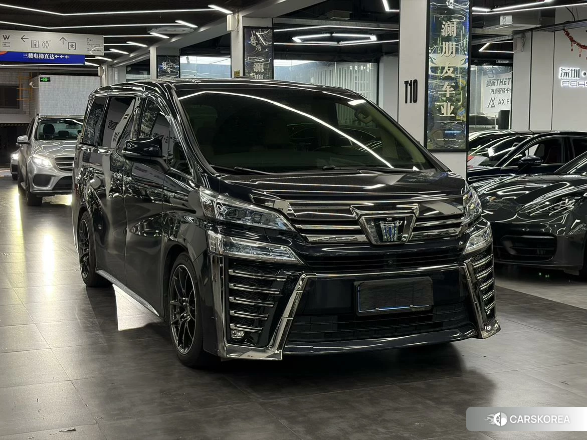 Toyota Vellfire 2021 Черный из Китая