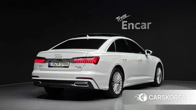 Audi A6 (C8) 2021 Белый из Кореи