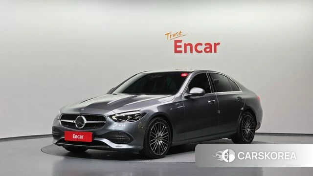 Mercedes-Benz C-Class W206 2023 Серебристо-серый из Кореи